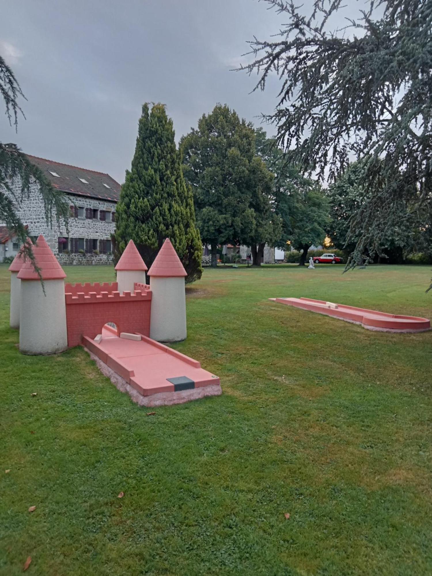 A L'Oree Du Parc Saint-Priest-des-Champs Exterior foto