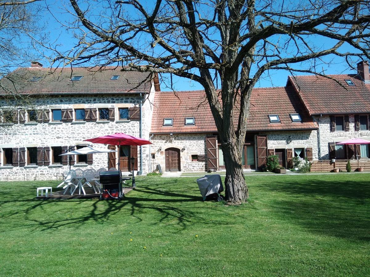 A L'Oree Du Parc Saint-Priest-des-Champs Exterior foto